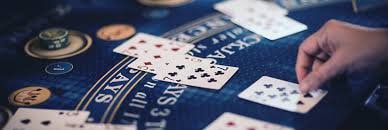 Pengguna turbo88 membagikan kode referral melalui pesan mobile dengan mudah dan cepat
